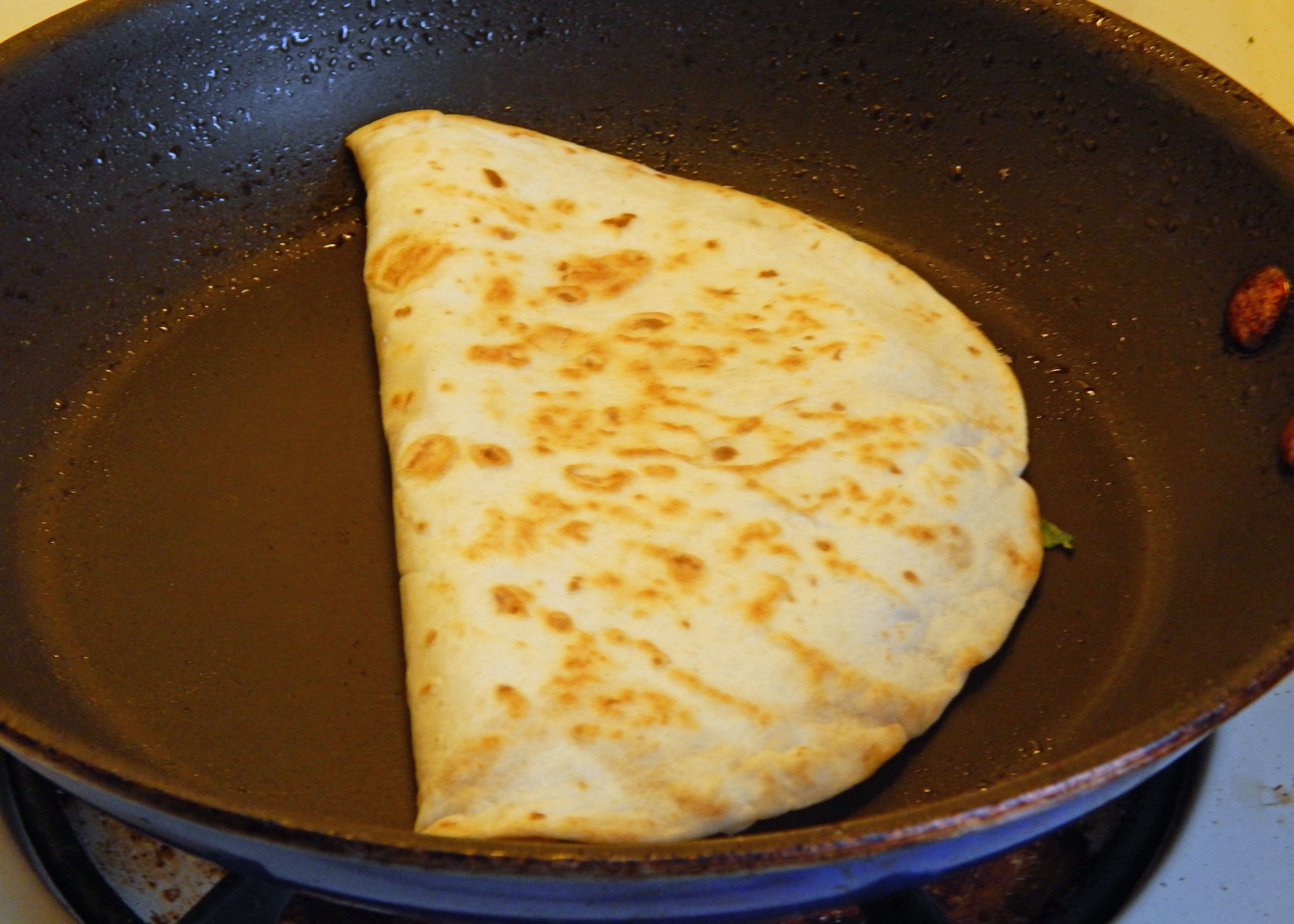 vegan-quesadilla-flip