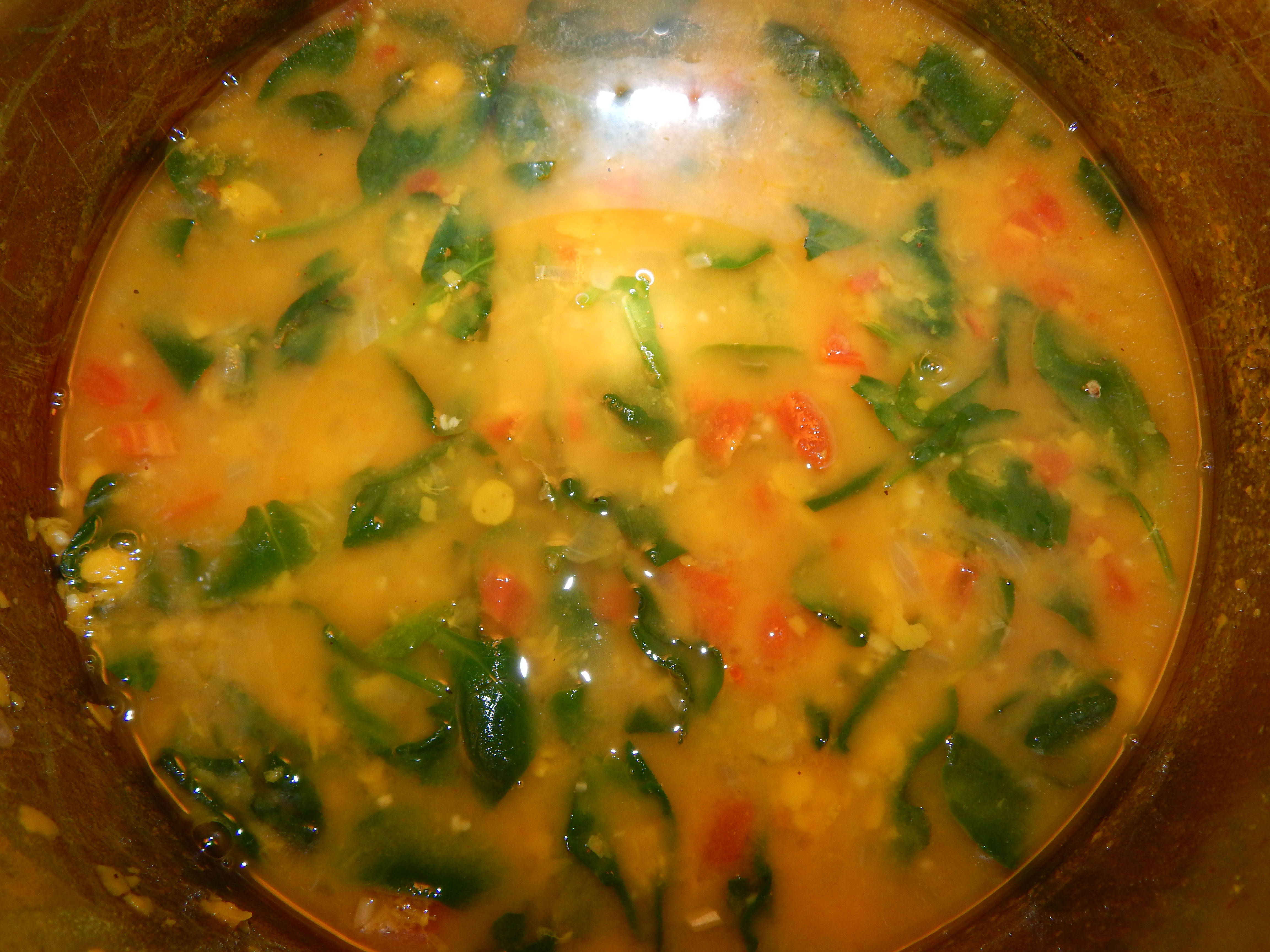 spinach-dal-in-pot