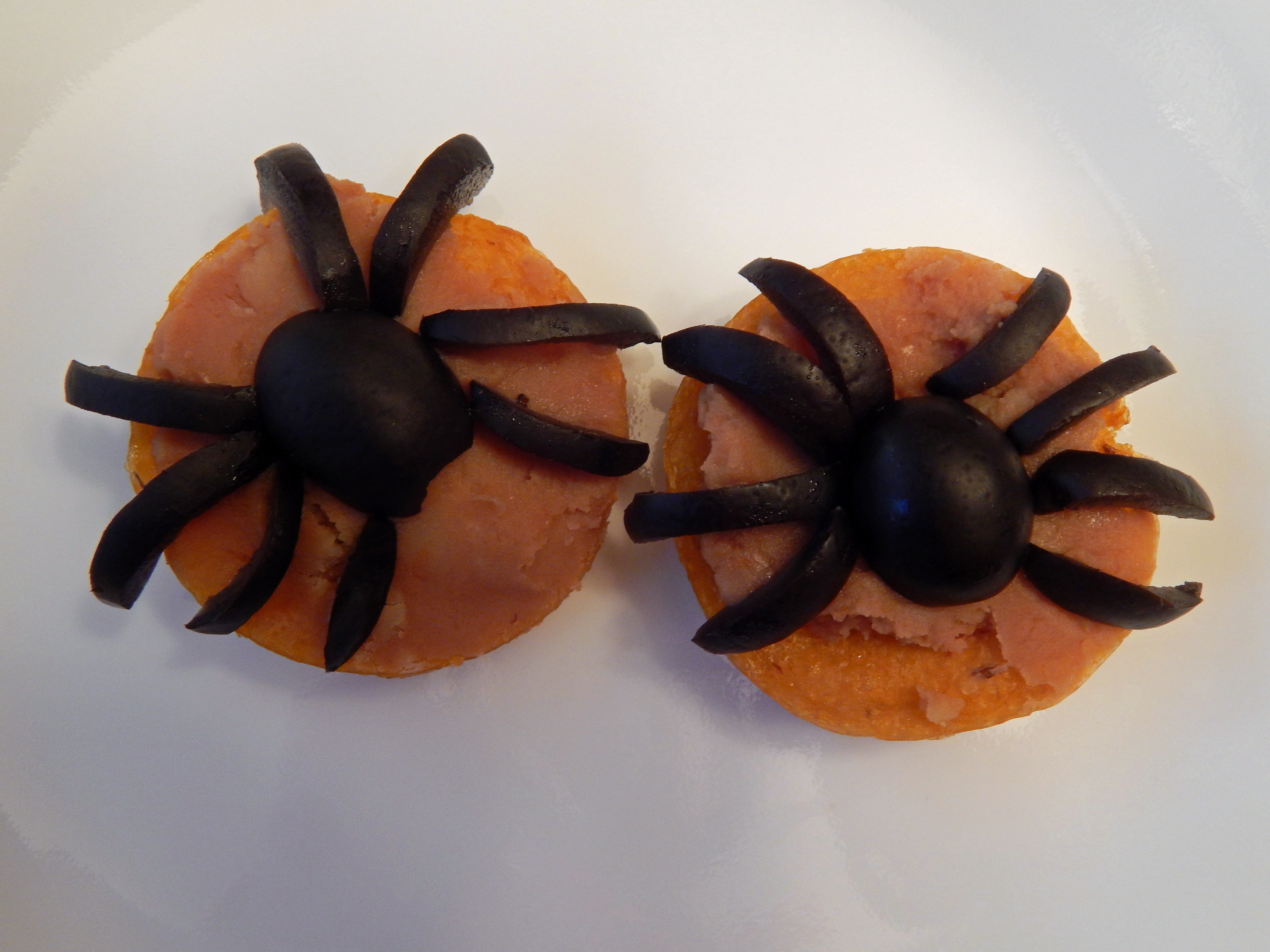 Polenta Spiders White