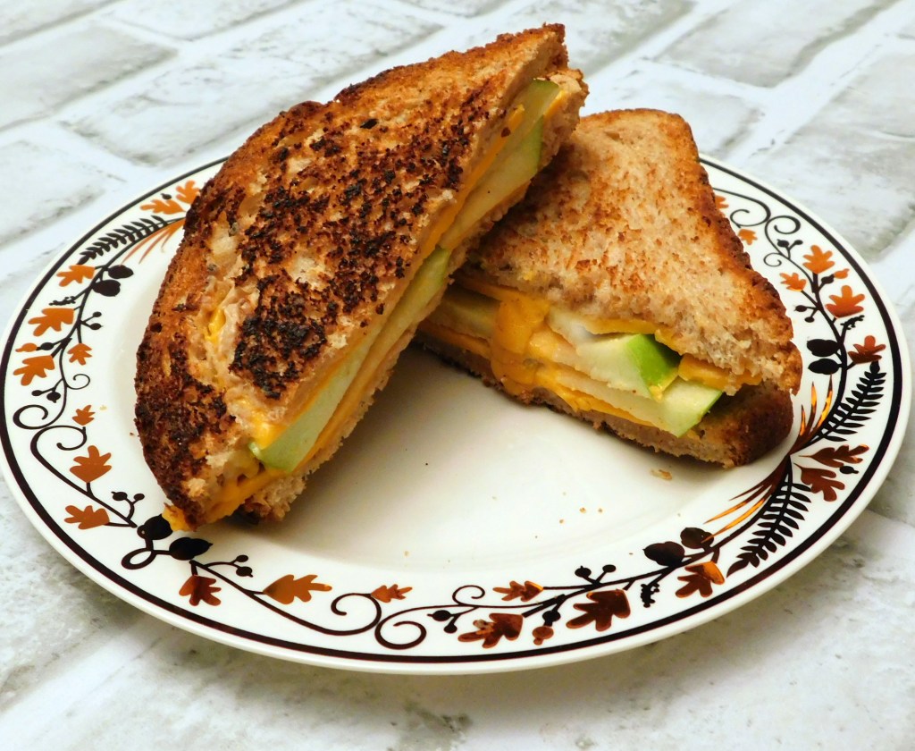 Easy Grilled Cheese And Apple&nbsp;Sandwich